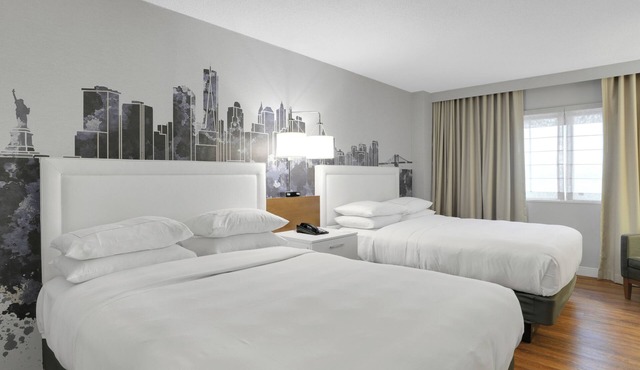 Beautiful Q/Q Hotel Rooms