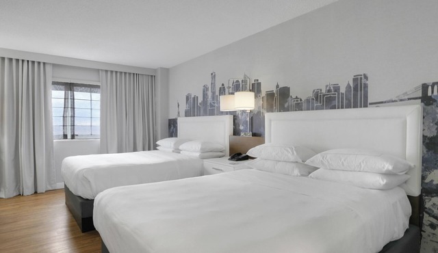 Beautiful Q/Q Hotel Rooms