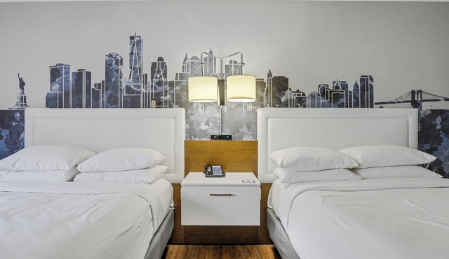 Beautiful Q/Q Hotel Rooms