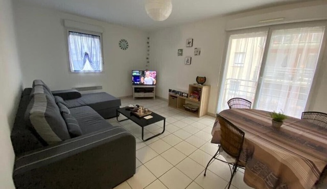 Beautiful quiet and spacious 61 m2 apartment near the city center and the sea