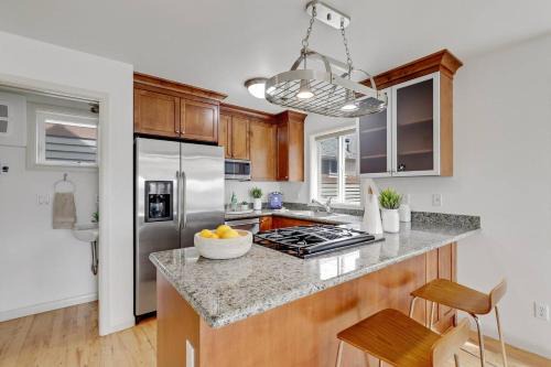 Beautiful Queen Anne home with Space Needle views
