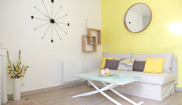 Beautiful, quiet and bright apartment near the center of Reims and the TGV station