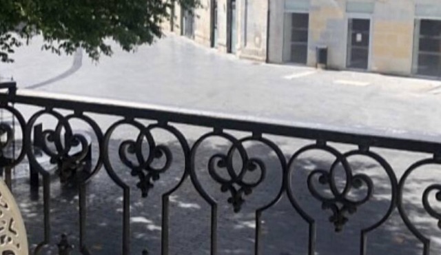 Beautiful, quiet apartment with balcony in the heart of the historic center.