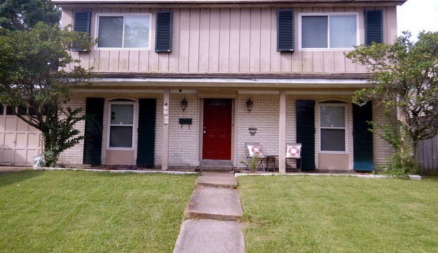 BEAUTIFUL QUIET CITY LIVING CLOSE TO DOWNTOWN (Algiers area)