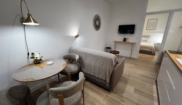 Beautiful & quiet flat, ideally located