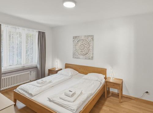 Beautiful, quite and very central 2 bedroom flat (Sky6)