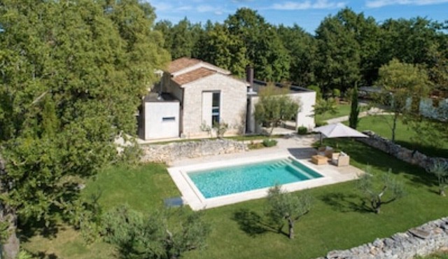 Beautiful restored farmhouse with private pool and gardens