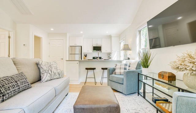 Beautiful Raleigh Cottage Rental: 5 Mi to Downtown