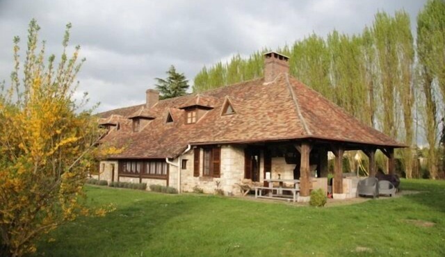 Beautiful Rambouillet forest farmhouse