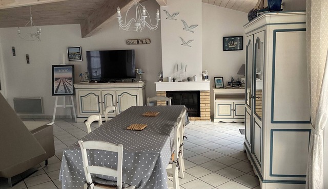 Beautiful retais style house