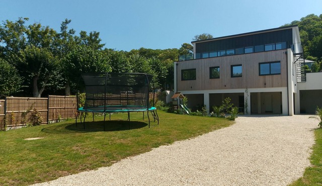 Beautiful Recent Modern House Large Terrace Garden Sea View. Sea 40 Meters Away!