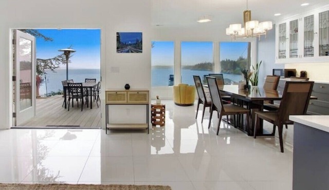 Beautiful Redondo Home w/Puget Sound+Mountain View