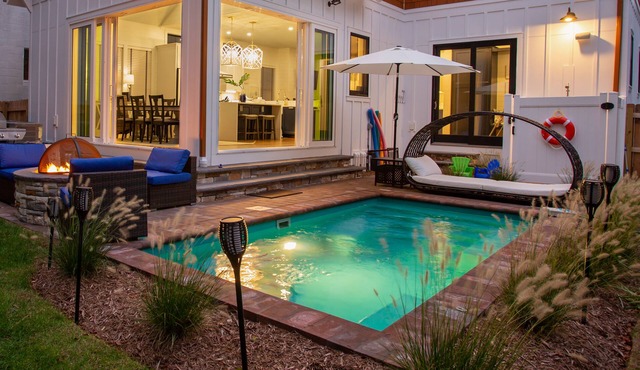 Beautiful Rehoboth beach home - heated pool, 3 blocks to beach!