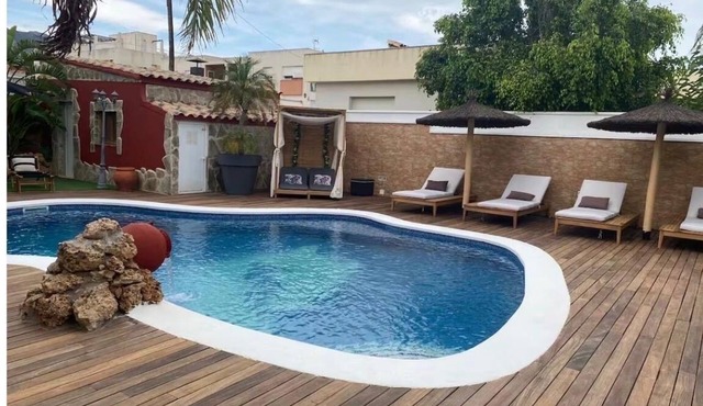 Beautiful Relaxing Villa with Private Pool