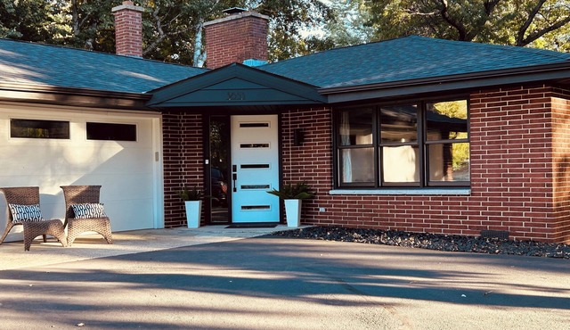 Beautiful, relaxing lake home.
