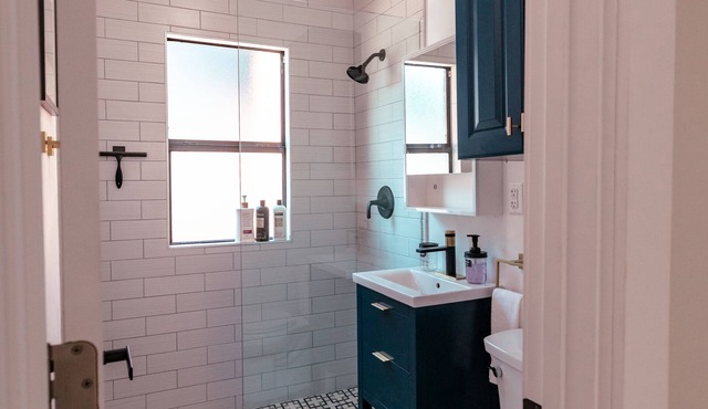 Beautiful remodeled historical home in safe neighborhood downtown.