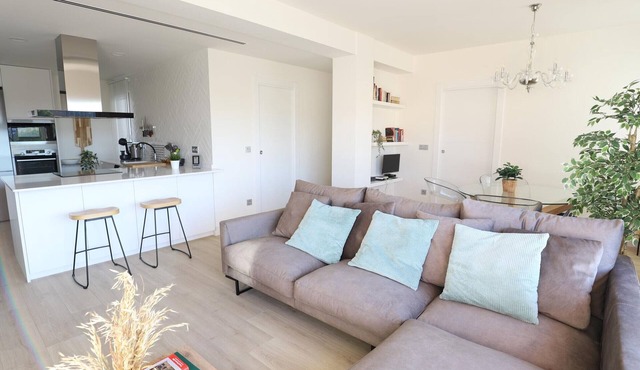 Beautiful renovated apartment in Puerto de Sagunto, 3 bedrooms, air conditioning, near beach