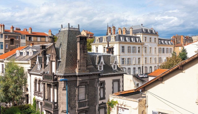 Beautiful renovated old apartment with 2 bedrooms 85M2 downtown Sablon Lecoq