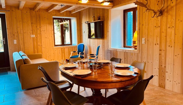 Beautiful Renovated Apartment in Vercors, 3 Bedrooms, Near Village, Perfect for 6 Guests