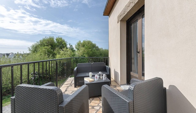 Beautiful Renovated House in a Peaceful Neighborhood