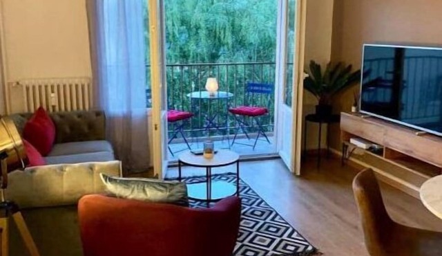 Beautiful renovated apartment in town center