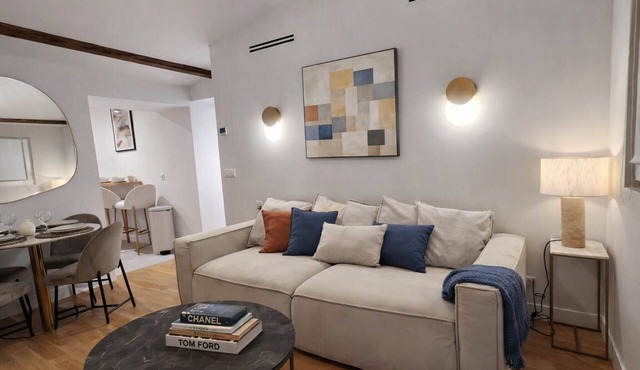 Beautiful renovated apartment with AC - Paris East