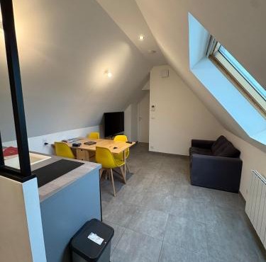 Beautiful renovated apartment in downtown Évreux