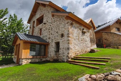 Beautiful renovated chalet at the foot of the Roubion slopes