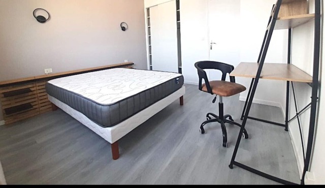 Beautiful renovated T4 Tramway Shops 5 'Downtown