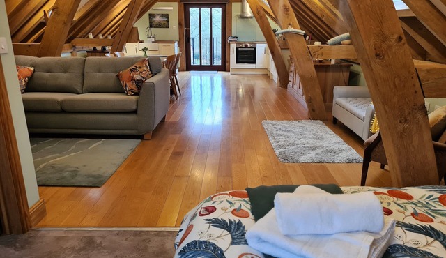 Beautiful Renovated Loft Room on Working Farm