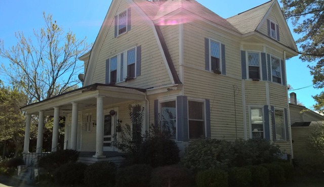 Beautiful Renovated Historic Home In Kinston Historic District.