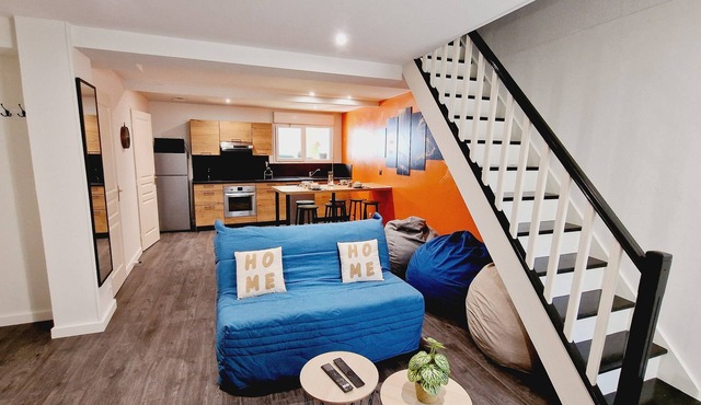 Beautiful renovated house, 2 bedrooms, air conditioning, free private parking, Wi-Fi