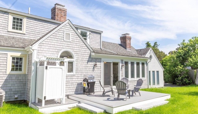 Beautiful, Renovated In-Law near Old Silver