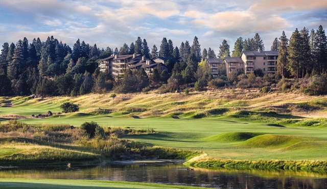 Beautiful resort in the heart of it all!