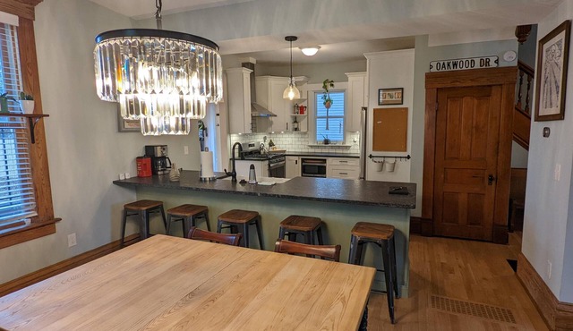 Beautiful restored home in historic Old Oaks! Close to downtown!