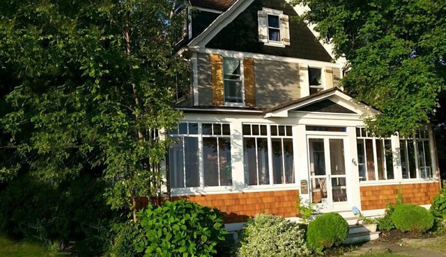Beautiful Restored House on Lake Ontario, Braddock point