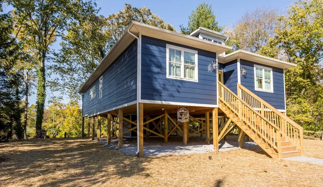 Beautiful River Homes Sleeps 24 Hottubs Firepits