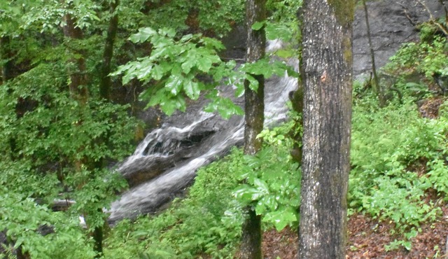 Beautiful River/Waterfall Cabin 13 miles to Helen 6 miles to Hiawassee