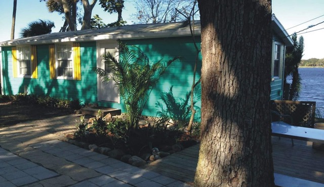 Beautiful Riverfront Cottage w/boat dock - 15 mins from beach - Sept Savings!
