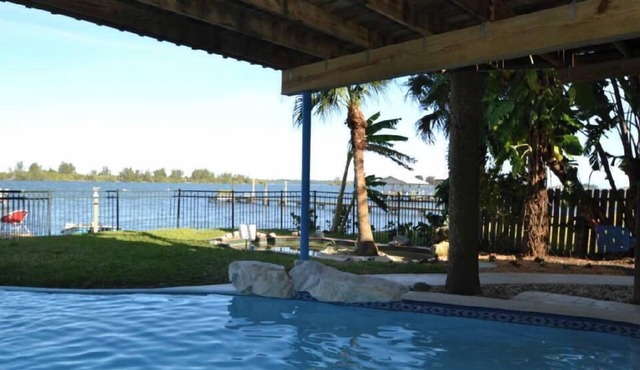 Beautiful Riverfront Chalet w/Pool & Boat Dock- Old Florida Fun- Pet Friendly!