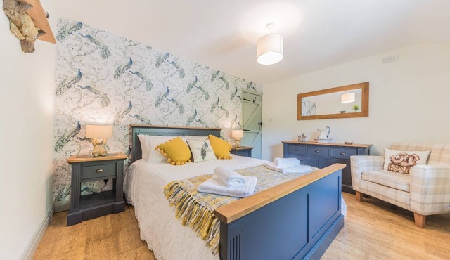 Beautiful Romantic dog friendly cottage in amazing location with Spa access