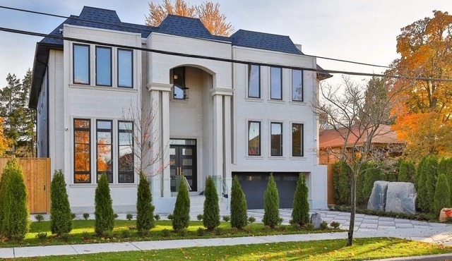 Beautiful Room in Toronto next to Yorkdale mall