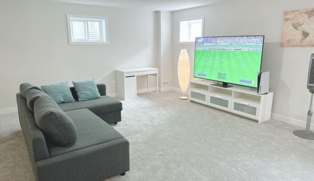 Beautiful rooms with Netflix