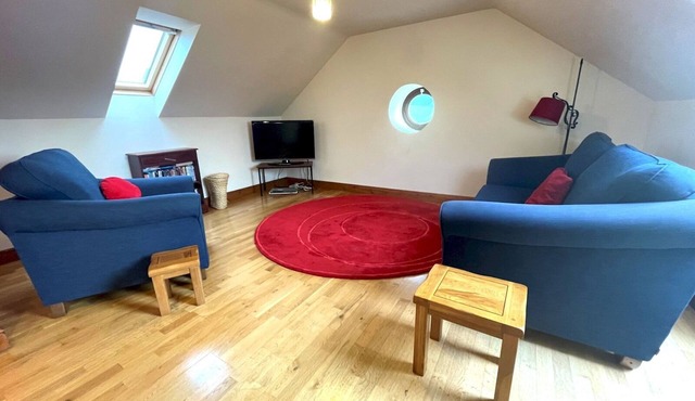 Beautiful Rural 3BR Cottage with Stunning Views - Pass the Keys