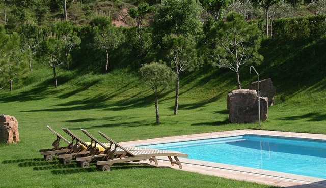 Beautiful Rural House, private pool, 7 rooms all with bathroom, 14-17 p