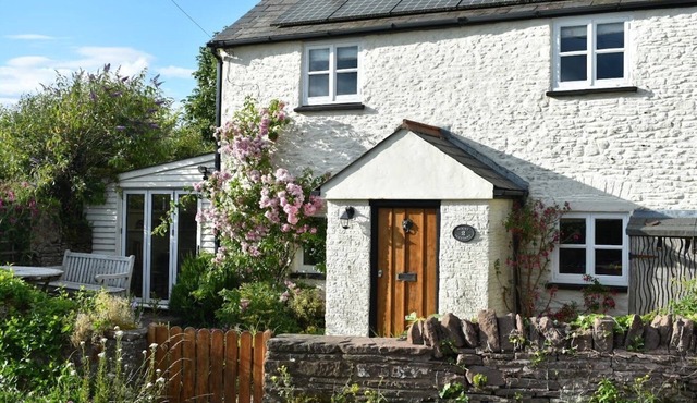 Beautiful rural retreat; 360 degree views; family-friendly