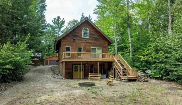Beautiful Rustic 3-Bedroom Cabin Near Munising-Next To UTV/ATV/Snowmobile Trails