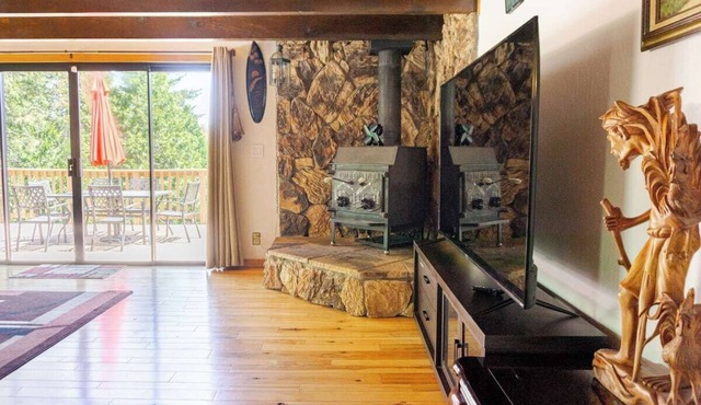 Beautiful Rustic Cabin on 5 Acres With Heavenly Views