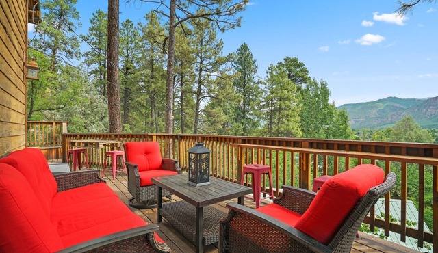 Beautiful Rustic Mountain Home