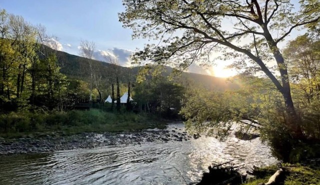 Beautiful RV on the Esopus CreeknEARLY SEASON SPECIAL! 199/NIGHT IN MAY-JUNE